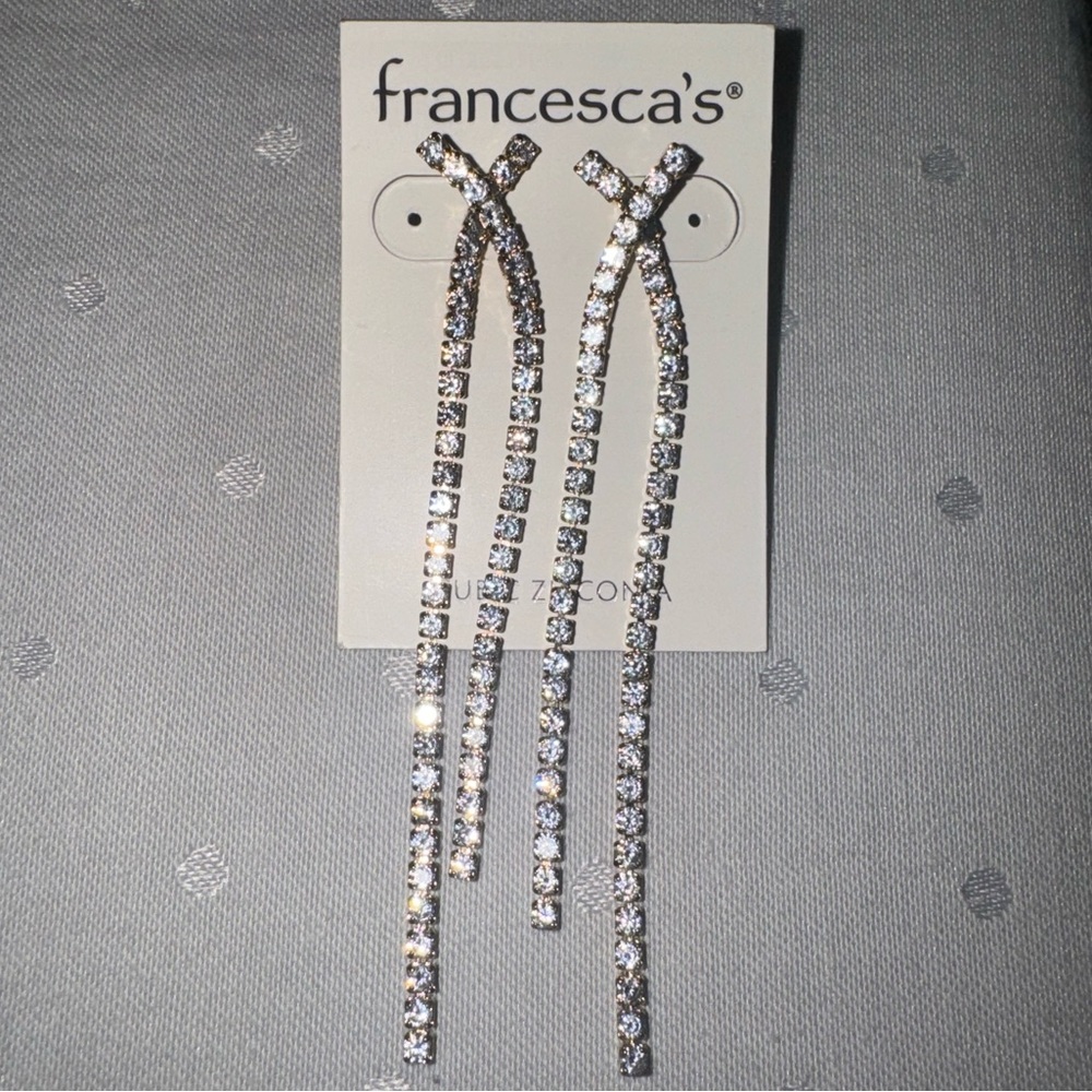 NWT Francesca’s Kyla Crossed Baguette Linear Earrings